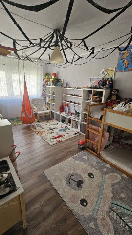 Eladó panellakás, Budapesten, III. kerületben 85.1 M Ft, 3 szobás