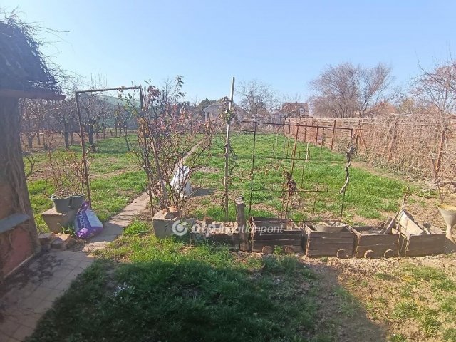 Eladó családi ház, Törökszentmiklóson 18.9 M Ft, 1+2 szobás