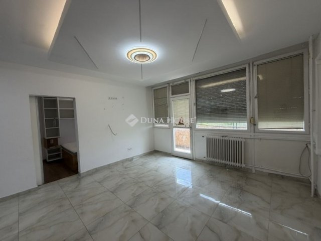 Eladó téglalakás, Budapesten, XVIII. kerületben 69.5 M Ft