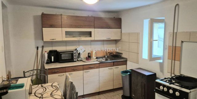 Eladó családi ház, Csongrádon 22.6 M Ft, 2 szobás