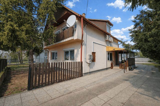 Eladó családi ház, Szigetszentmiklóson 129.9 M Ft, 5 szobás