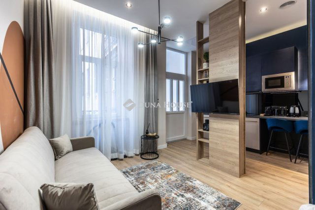 Eladó téglalakás, Budapesten, VI. kerületben 135 M Ft, 3 szobás