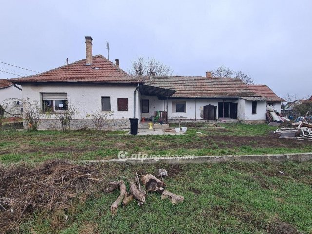 Eladó családi ház, Dömsödön 24.99 M Ft, 3 szobás
