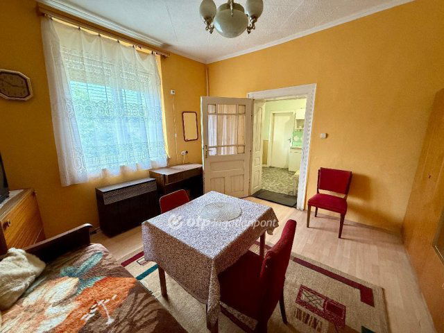 Eladó családi ház, Sajópetrin 17.9 M Ft, 3 szobás