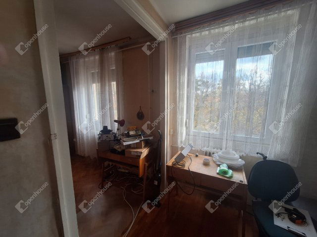 Eladó téglalakás, Ajkán 28.5 M Ft, 1+1 szobás