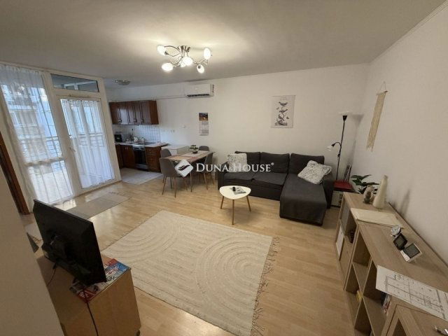 Eladó téglalakás, Budapesten, XIII. kerületben 72.9 M Ft