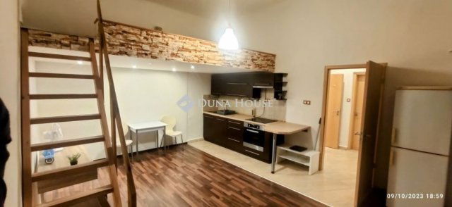 Eladó téglalakás, Budapesten, VI. kerületben 84.9 M Ft, 2 szobás
