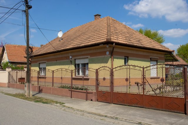 Eladó családi ház, Ócsán, Liszt Ferenc utcában 68 M Ft