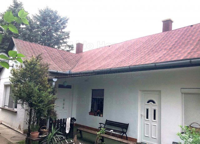 Eladó családi ház, Balatonszabadiban 48 M Ft, 8 szobás