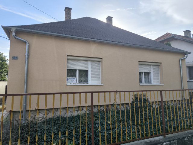 Kiadó családi ház, albérlet, Győrött 160 E Ft / hó, 3 szobás