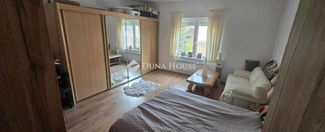 Eladó családi ház, Veresegyházon 139.9 M Ft, 4 szobás