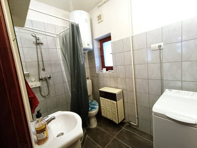 Eladó téglalakás, Pécsett 42.9 M Ft, 1+1 szobás