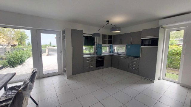 Eladó ikerház, Zamárdiban 149 M Ft, 4 szobás