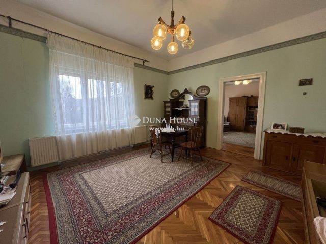 Eladó családi ház, Bakonyszentlászlón 44.9 M Ft, 3 szobás