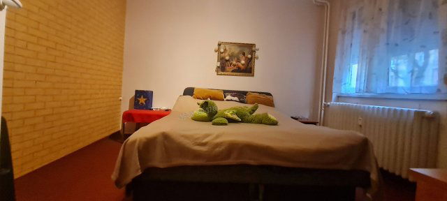 Eladó panellakás, Dunaújvárosban 32.5 M Ft, 2+1 szobás