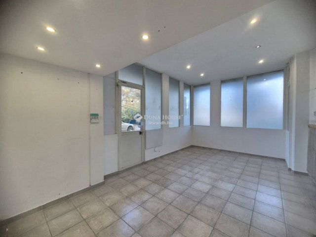 Eladó üzlethelyiség, Budapesten, III. kerületben 26.5 M Ft