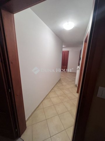 Eladó családi ház, Tótvázsonyban 149.999 M Ft, 7 szobás