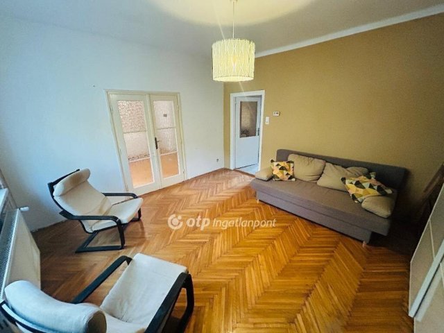 Eladó téglalakás, Budapesten, VIII. kerületben 75 M Ft