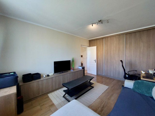 Eladó panellakás, Szegeden, József Attila sugárúton 41.9 M Ft