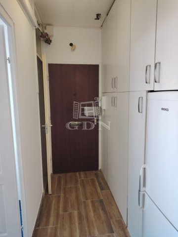 Eladó panellakás, Szigetszentmiklóson 55 M Ft, 2+1 szobás