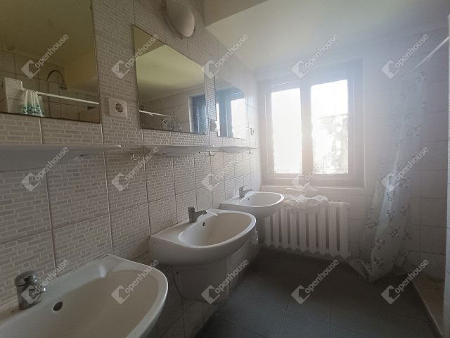 Kiadó ipari ingatlan, Sopronban 1000 E Ft / hó