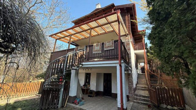 Eladó családi ház, Budapesten, XI. kerületben 300 M Ft, 6 szobás