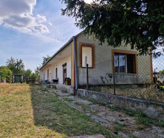 Eladó családi ház, Jenőn 21 M Ft, 3 szobás