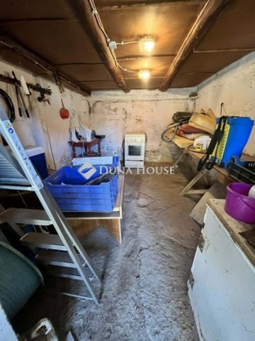 Eladó családi ház, Szakályon 11 M Ft, 3 szobás