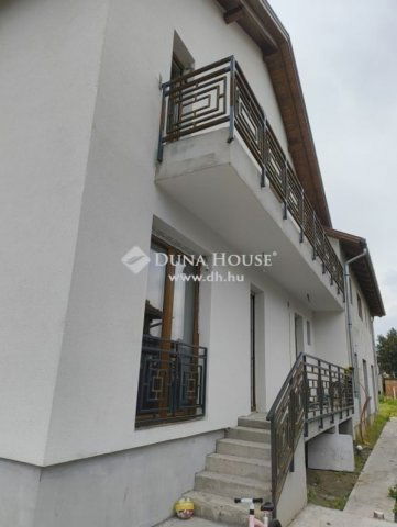 Eladó ikerház, Budapesten, XV. kerületben 109 M Ft, 3 szobás