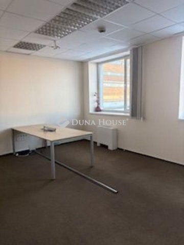 Kiadó iroda, Budapesten, XI. kerületben 953 E Ft / hó