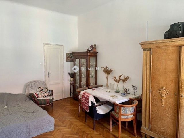 Eladó téglalakás, Budapesten, VII. kerületben 99 M Ft, 3 szobás