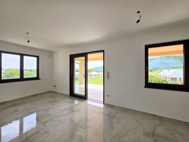 Eladó családi ház, Balatongyörökön 249 M Ft, 7 szobás