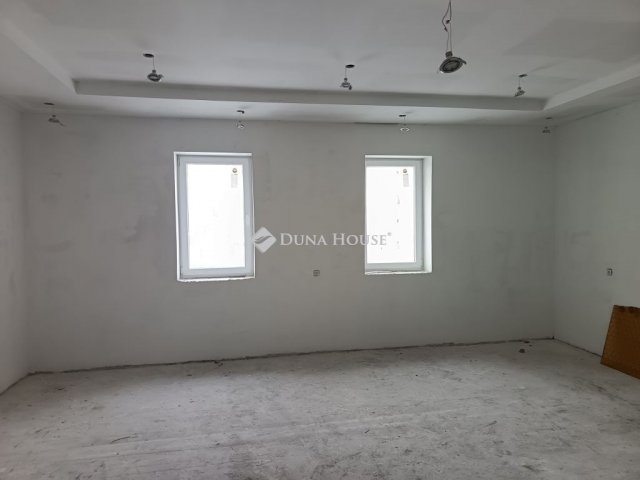 Eladó családi ház, Szatymazon 74 M Ft, 4 szobás