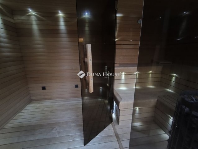 Eladó téglalakás, Gödöllőn 119.9 M Ft, 3 szobás