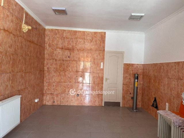 Kiadó üzlethelyiség, Taksonyon 250 E Ft / hó, 1 szobás