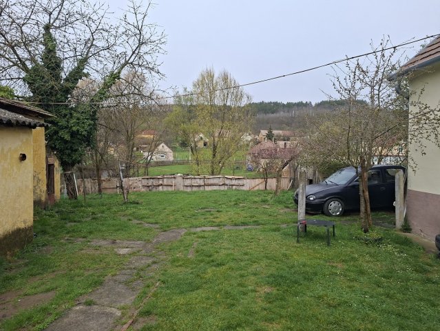 Eladó családi ház, Ligeten 17 M Ft, 2 szobás