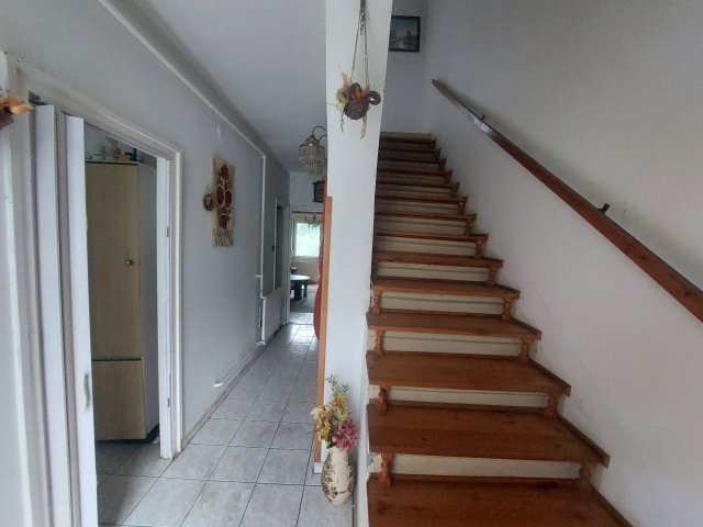 Eladó sorház, Esztergomban, Szentkirályi utcában 49.5 M Ft