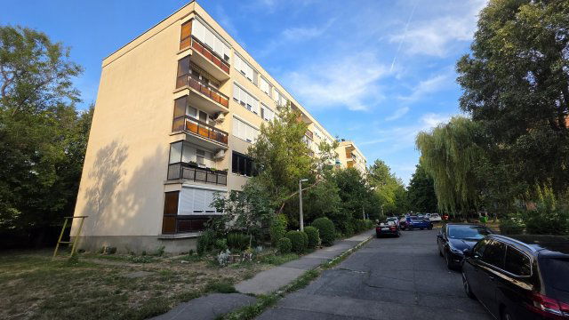 Eladó téglalakás, Székesfehérvárott 42.99 M Ft, 2 szobás