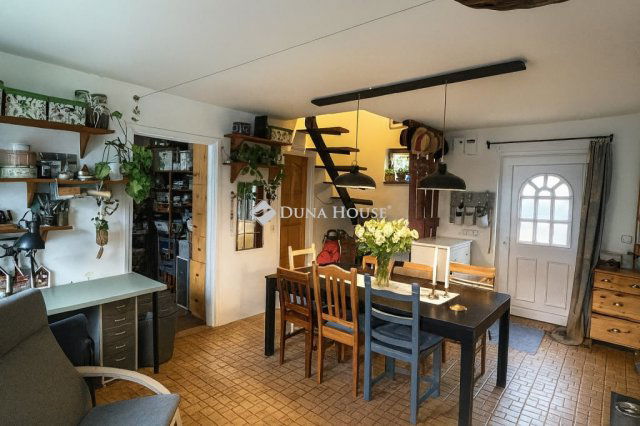 Eladó ikerház, Nagykőrösön 34.5 M Ft, 3+3 szobás