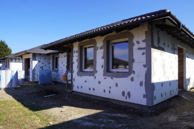 Eladó családi ház, Szigetszentmiklóson 131.6 M Ft, 4 szobás