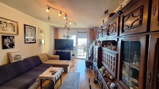 Eladó panellakás, Budapesten, XV. kerületben 69.9 M Ft, 3 szobás