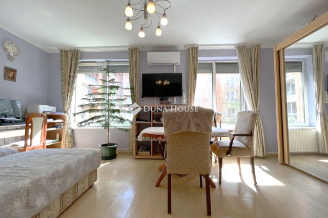 Eladó téglalakás, Budapesten, IX. kerületben 66.6 M Ft, 1 szobás