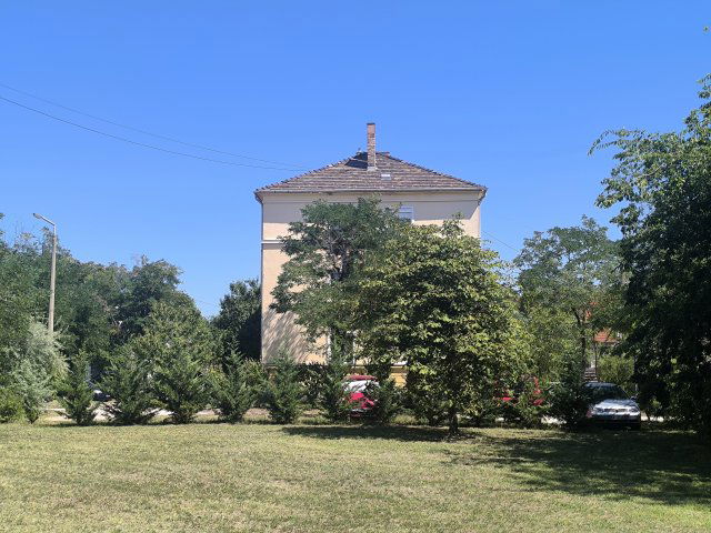 Eladó téglalakás, Tatán 48 M Ft, 3 szobás