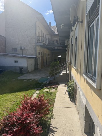 Kiadó téglalakás, albérlet, Esztergomban 170 E Ft / hó