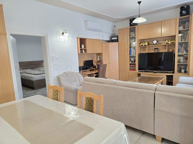 Eladó családi ház, Vonyarcvashegyen 329 M Ft, 11 szobás