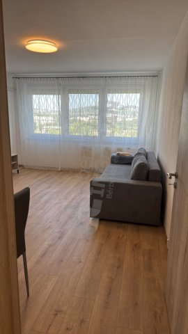 Eladó panellakás, XIII. kerületben, Népfürdő utcában