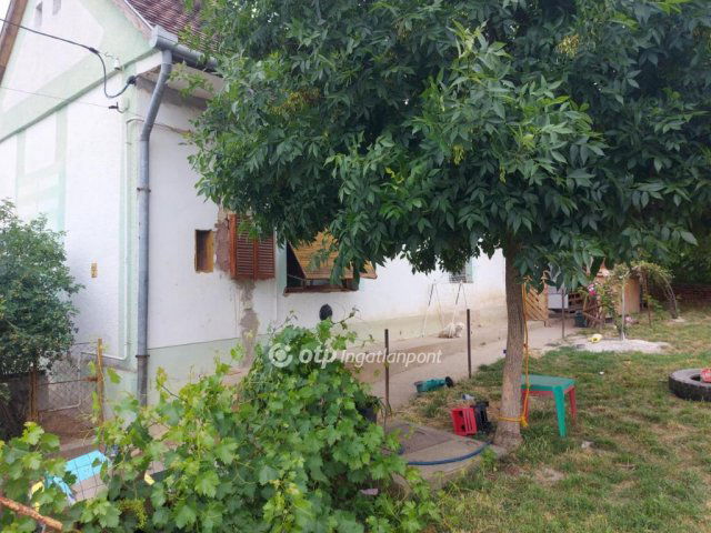 Eladó családi ház, Kiskassán 11.5 M Ft, 2 szobás