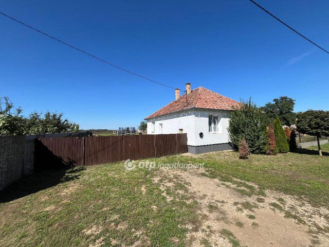 Eladó családi ház, Körösszegapátin 29.99 M Ft, 3 szobás