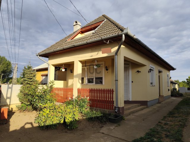 Eladó családi ház, Gyulaházán 31.9 M Ft, 4 szobás