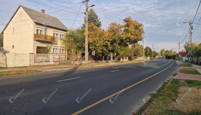 Eladó családi ház, Komáromban 62.9 M Ft, 4 szobás